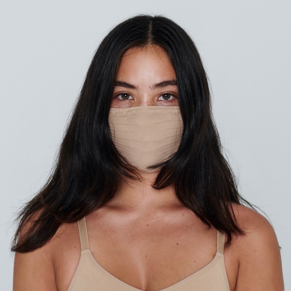 NEW - Skims Clay Seamless Face Mask